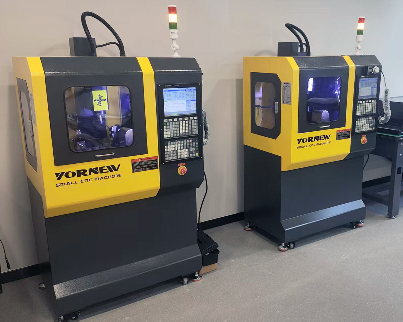 MX220小型五轴加工中心